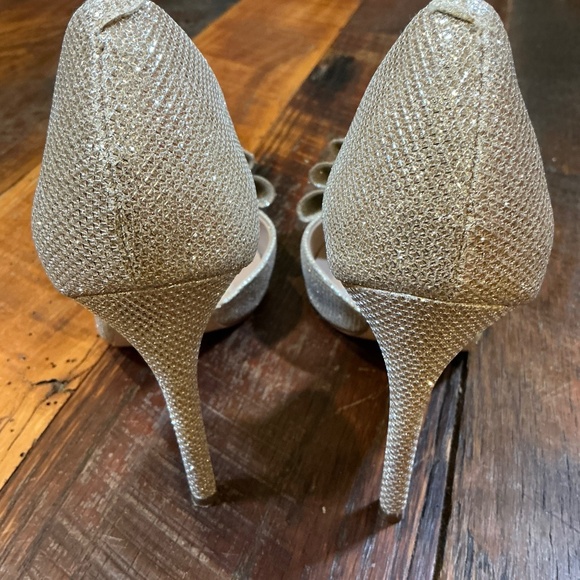 Betsey Johnson Women’s Prince d’Orsay Evening Pumps Gold Size 6 | Glitter Bow - Picture 8 of 12